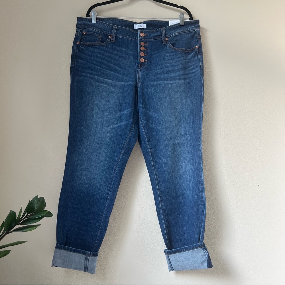NWT Loft Plus Boyfriend Cuffed Jeans in Original Mid Indigo Wash, size 16 or 33